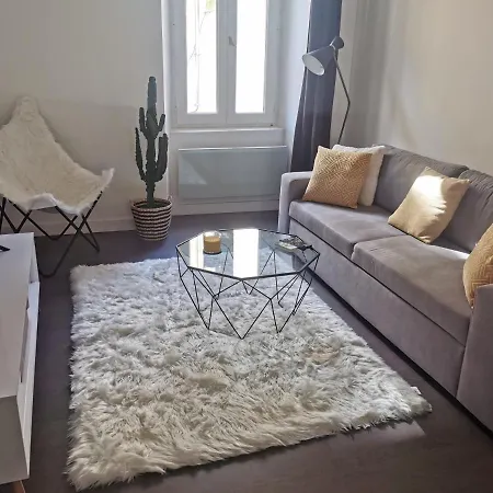Apartment Charmant T2 Hyper Centre *